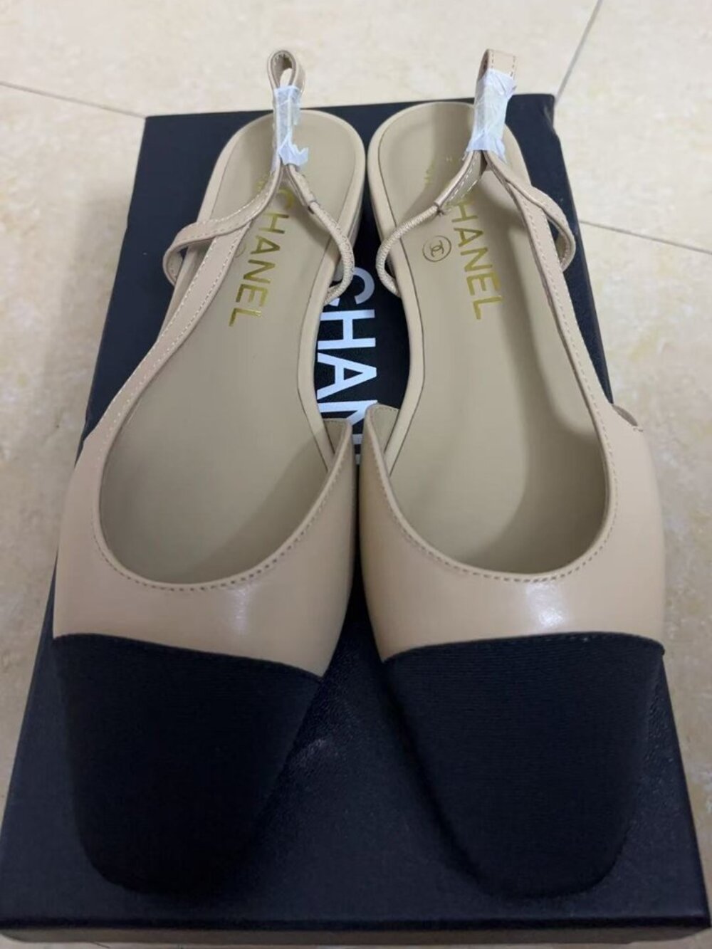 New Chanel Size 38 Goatskin Slingback Beige/Black Flat